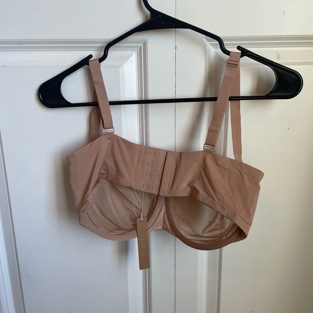 Skims Bra - Picture 3 of 5